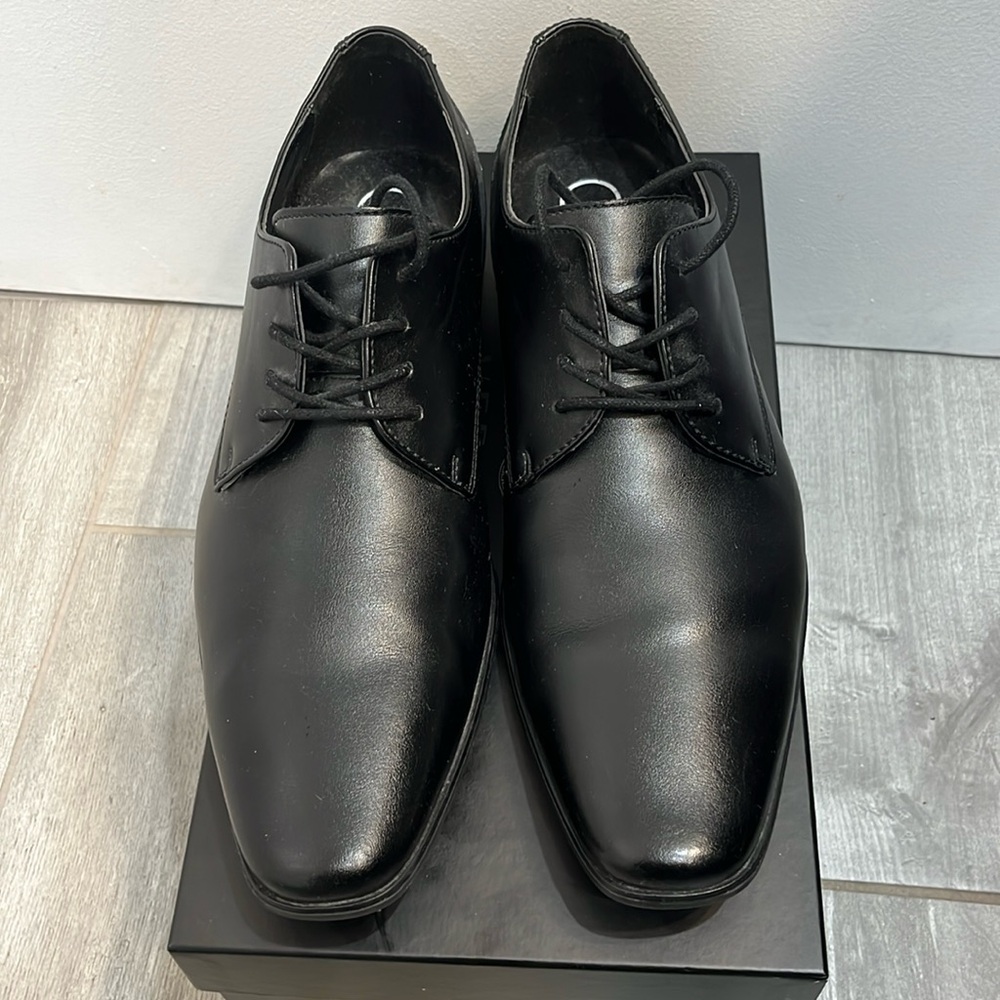 Calvin Klein men’s shoe Brodie- size10-EUC